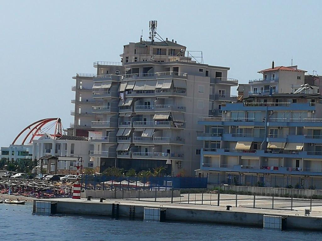 Seaside Apartment Sarandë Exteriör bild