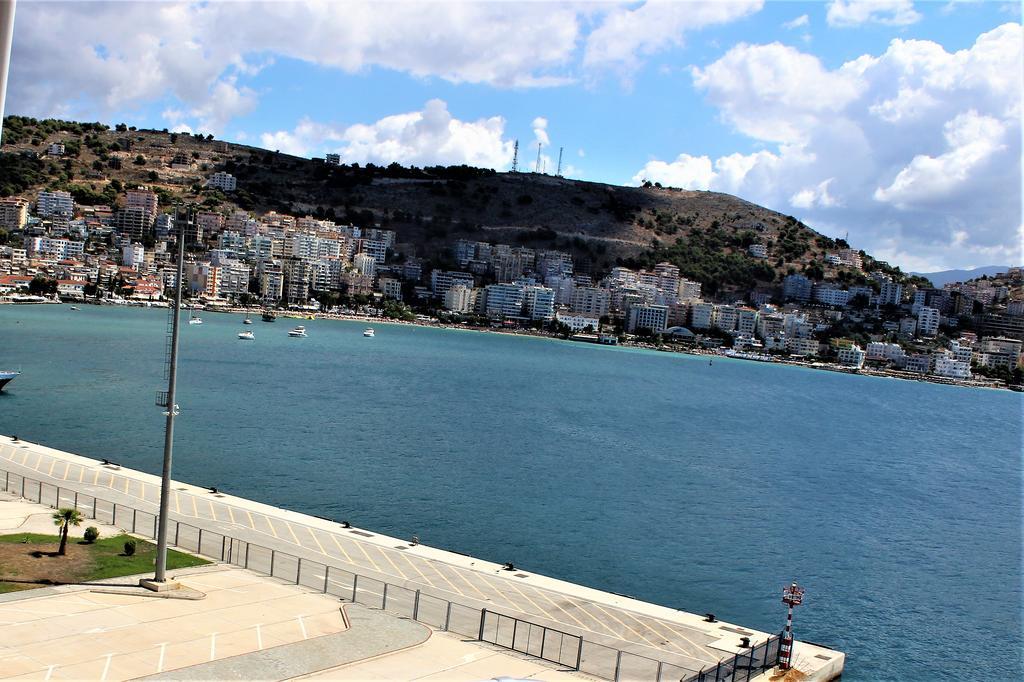 Seaside Apartment Sarandë Exteriör bild