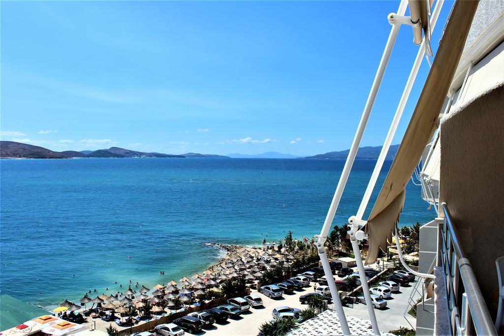 Seaside Apartment Sarandë Exteriör bild