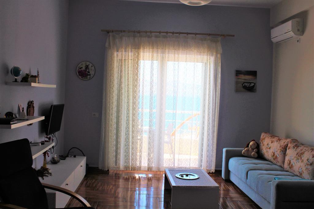 Seaside Apartment Sarandë Exteriör bild
