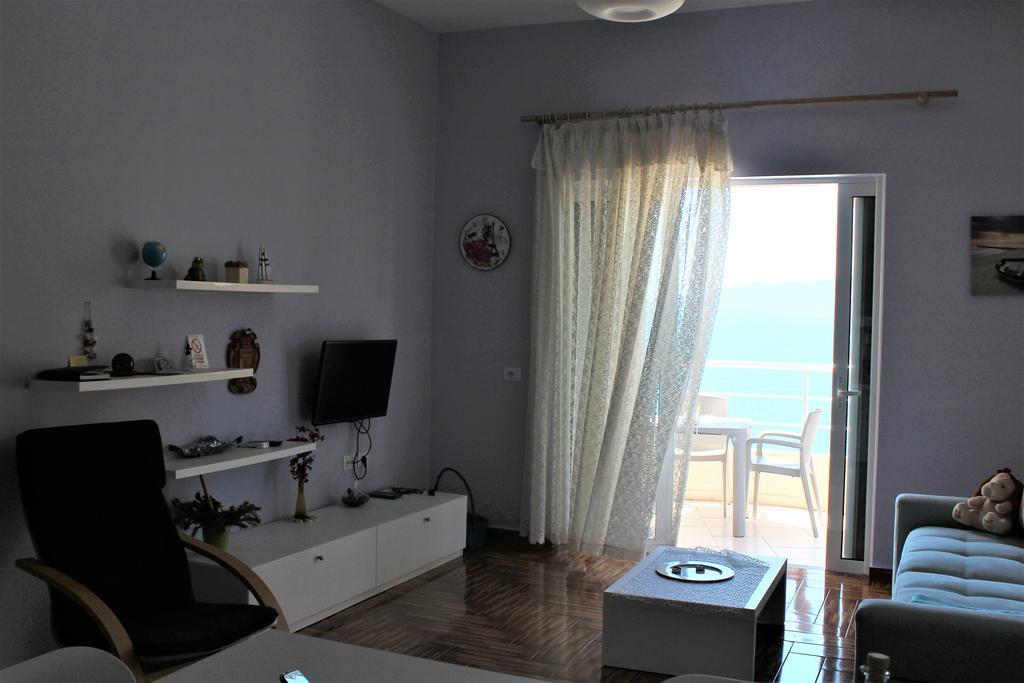 Seaside Apartment Sarandë Exteriör bild