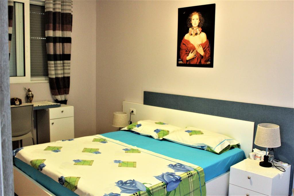 Seaside Apartment Sarandë Exteriör bild